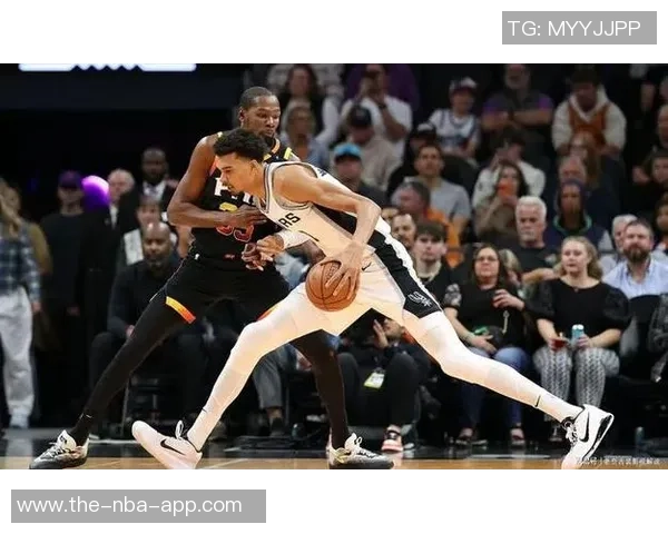 博班自曝身高2米24却仍需仰望文班亚马名记透露其身高接近2米31